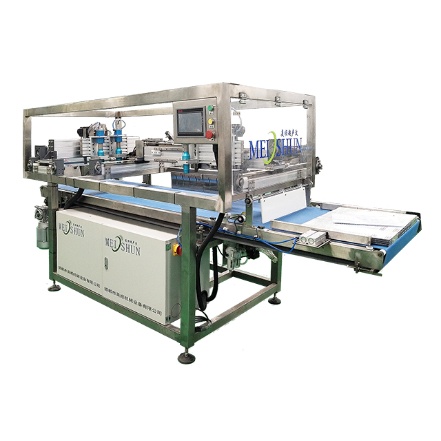 Automatic cake roll cutting machine Automatic cake roll cutting machine