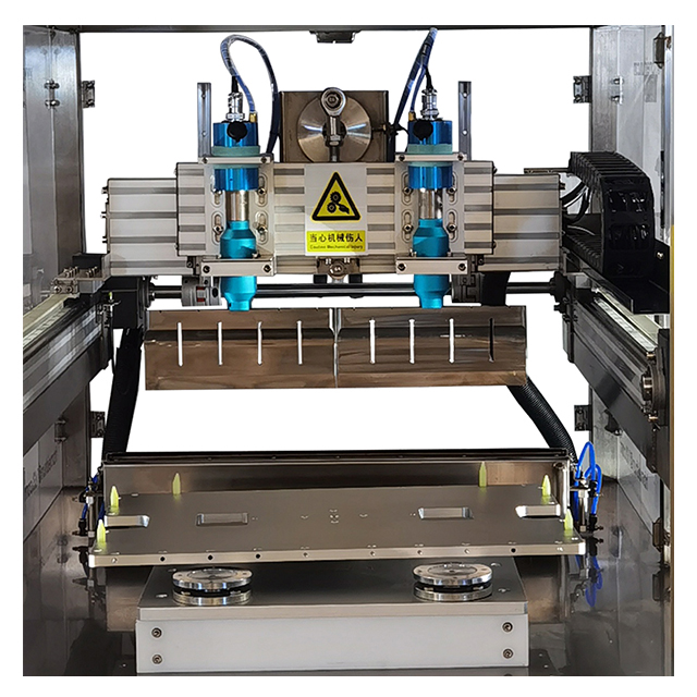 Automatic Swiss roll slicing machine