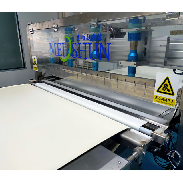 Customized automatic production line of pastry slicing