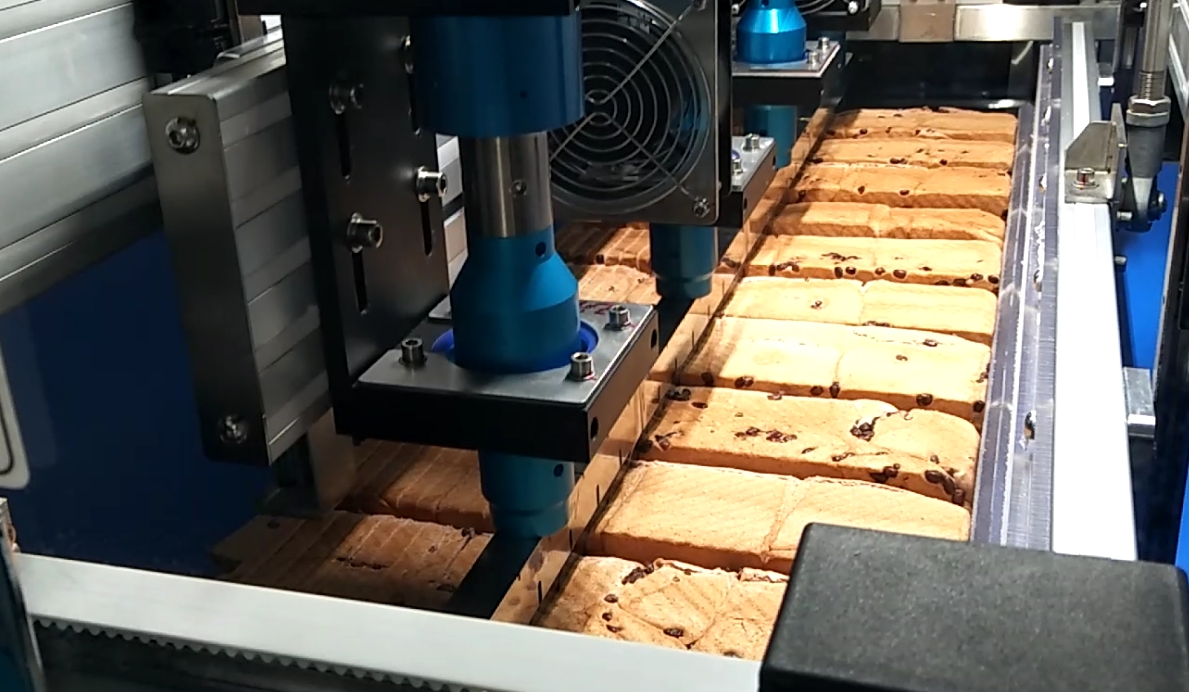 ultrasonic bread slicing machine